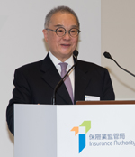 Dr Moses Cheng